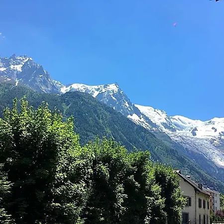 Aiguille Verte & 3* Chamonix
