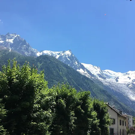 Aiguille Verte & 3* Chamonix